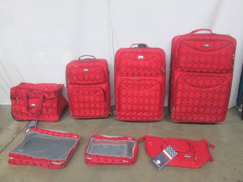 American Flyer Argyle 7-pc. Luggage Set - Red