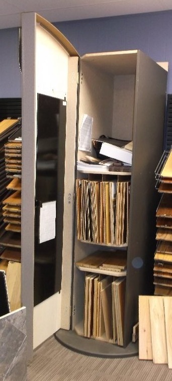 Display Cabinet With Inside Shelves