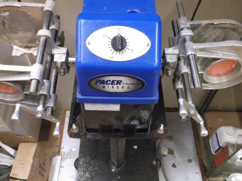 Pacer Dual Mixer With Pedestal