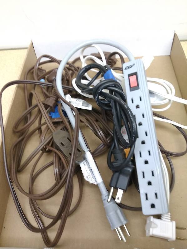 lot 17 image: Extension Cord Lot