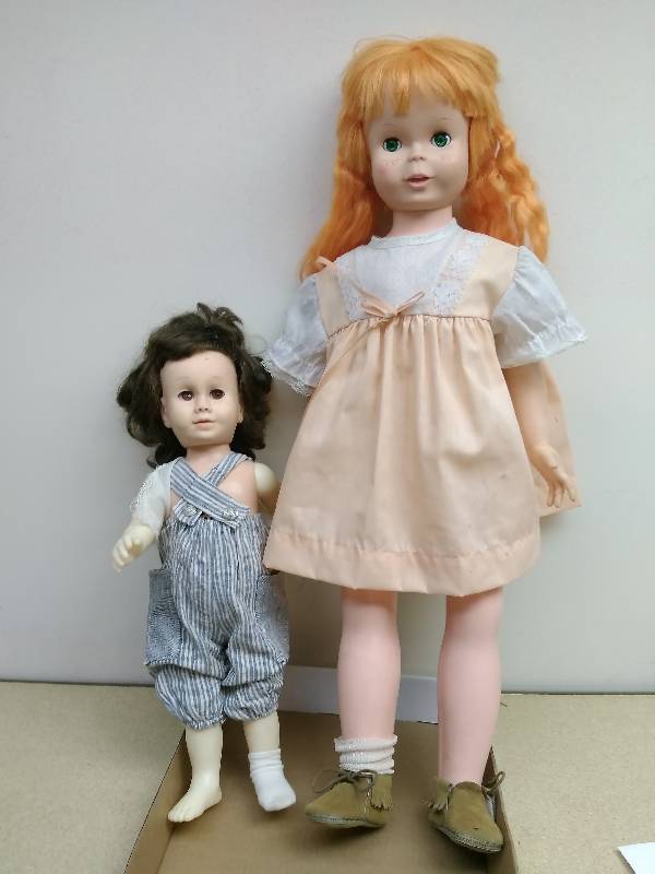 lot 23 image: Vintage Dolls