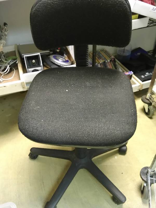 lot 60 image: Office Chair