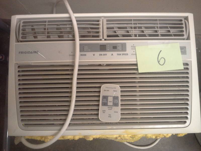 lot 7 image: Frigidaire Window Air Conditioner