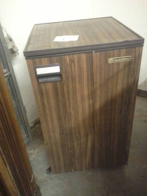 lot 13 image: Mini-Fridge