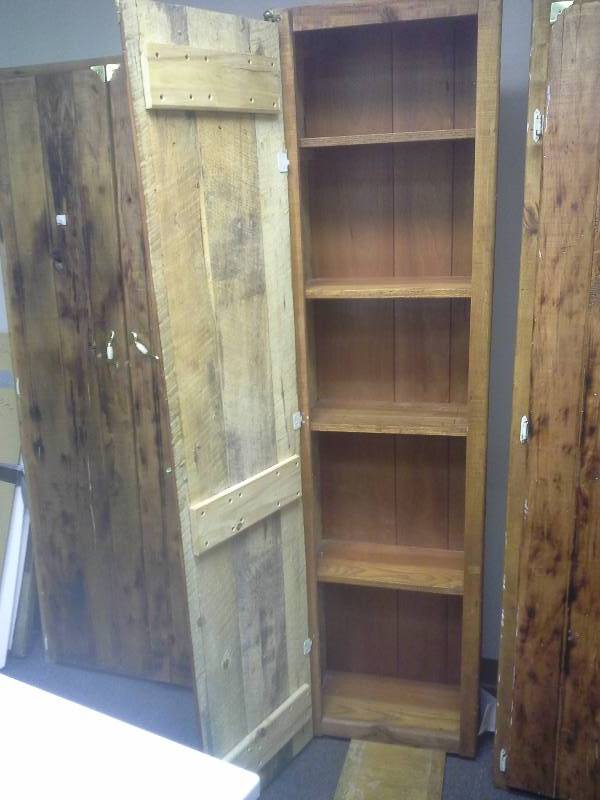 lot 27 image: Cabinet