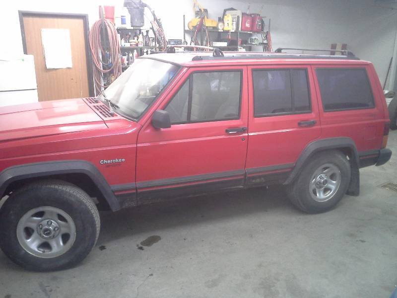 lot 1 image: 1996 Jeep Cherokee Sport