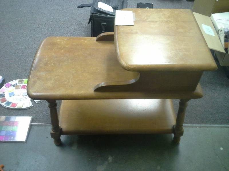 lot 54 image: End Table
