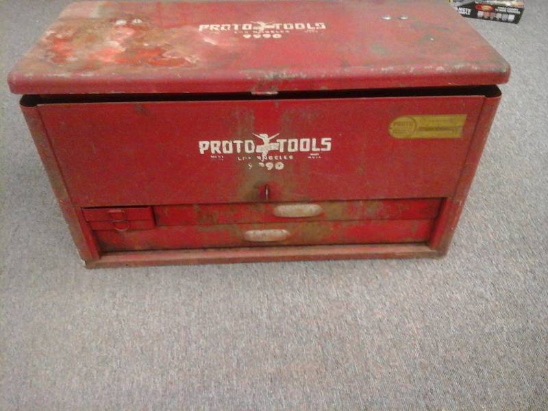 lot 127 image: Heavy Duty Tool Box