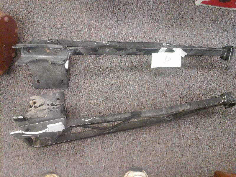 lot 132 image: Traction Bars for Z28 - 1978