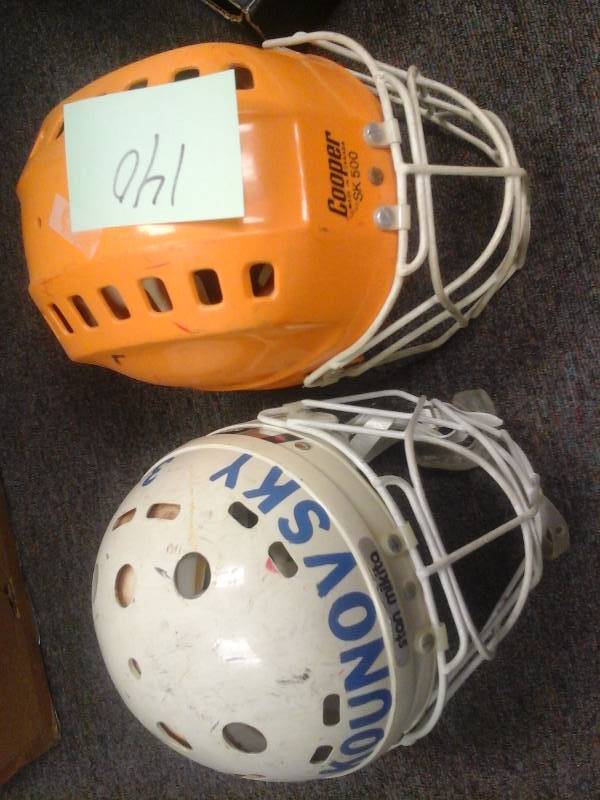 lot 140 image: Hockey Helmets(2)