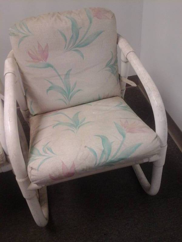 lot 64 image: Chairs(3)