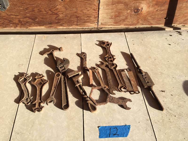 ANTIQUE WRENCHES FOR SQUARE HEADS