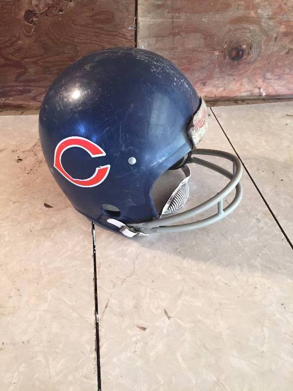 ANTIQUE CHICAGO BEARS HELMET