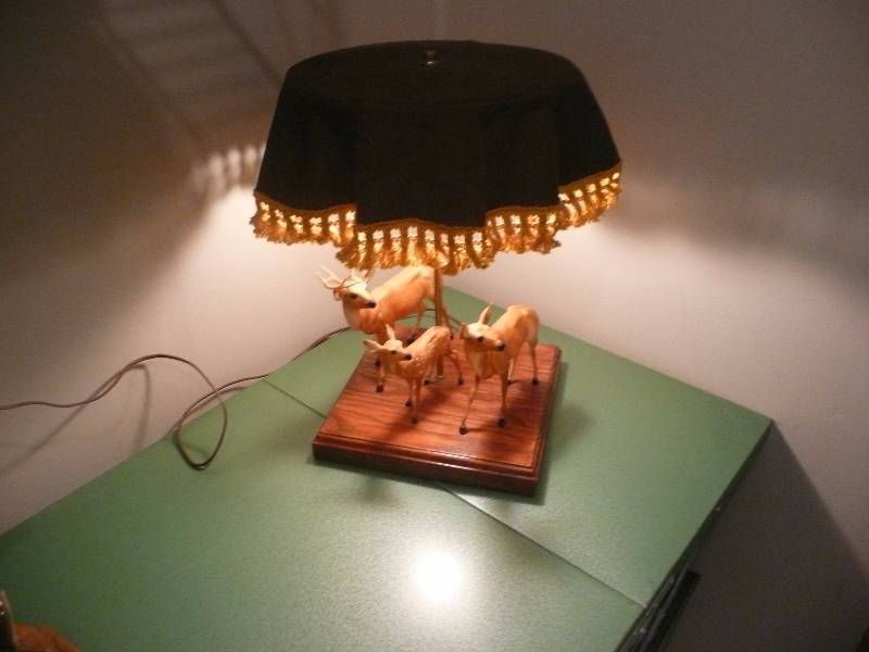 lot 6 image: VINTAGE FOLK ART DEER LAMP - ONE OF A KIND - SEE PICTURES