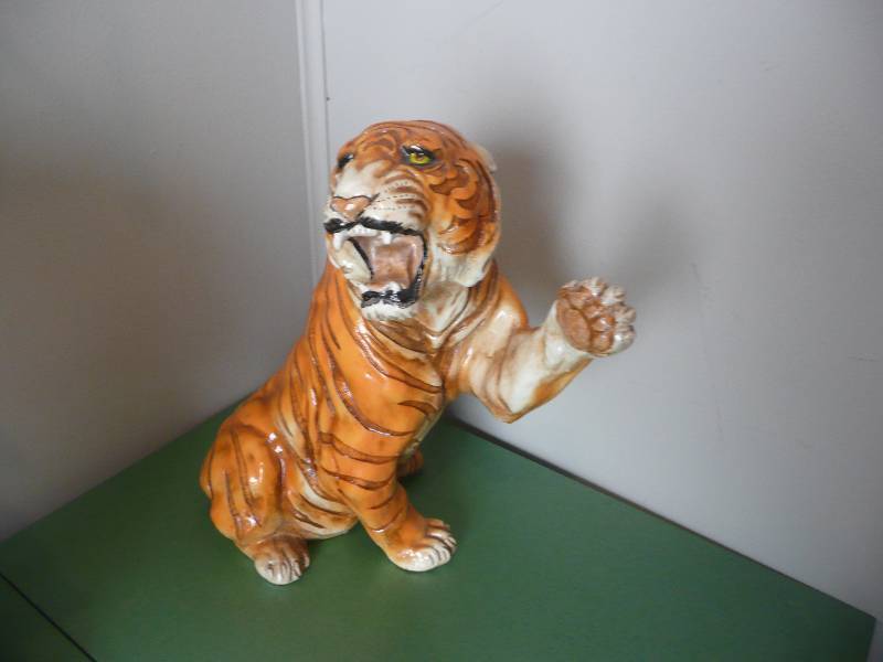 lot 14 image: 1970s ERA  COMPOSITE TIGER STATUE - APPROX 16IN HIGH - VERY COOL PIECE