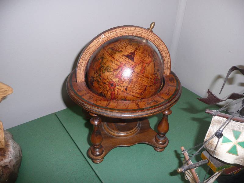 lot 15 image: VINTAGE SANTA MARIA SHIP & OLD WORLD GLOBE - MADE IN ITALY. BOTH APPROX 1FT TALL