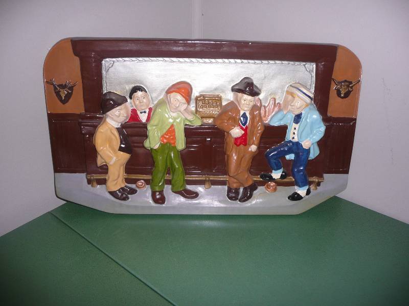 lot 18 image: VINTAGE FOLK ART HAND PAINTED MEN AT THE BAR PLAQUE - PLASTER - APPROX 2FT WIDE BY 1FT HIGH