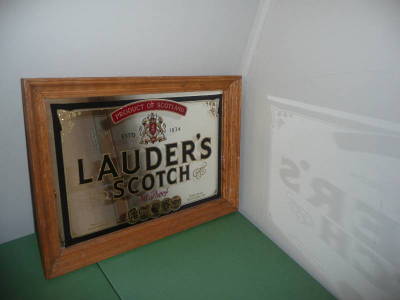 lot 22 image: LAUDERS SCOTCH MIRROR - VERY GOOD CONDITION