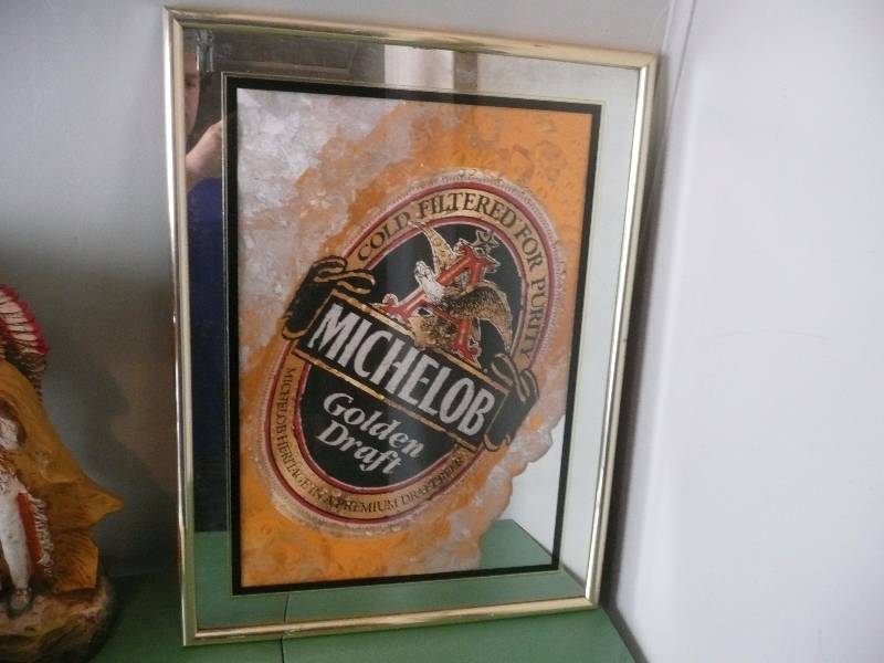 lot 23 image: MICHELOB GOLDEN DRAFT MIRRORSIGN 3-D