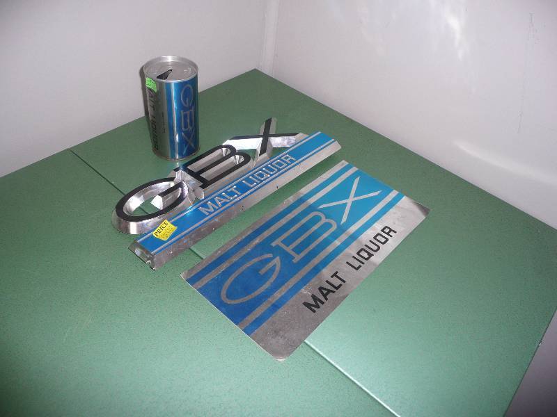 lot 26 image: GBX GRAIN BELT MALT LIQUOR GROUP - SEE PICTURES
