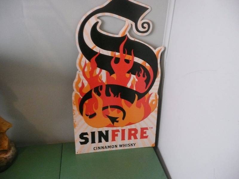 lot 32 image: VERY RARE SINFIRE CINNAMON WHISKY TIN - VERY COOL