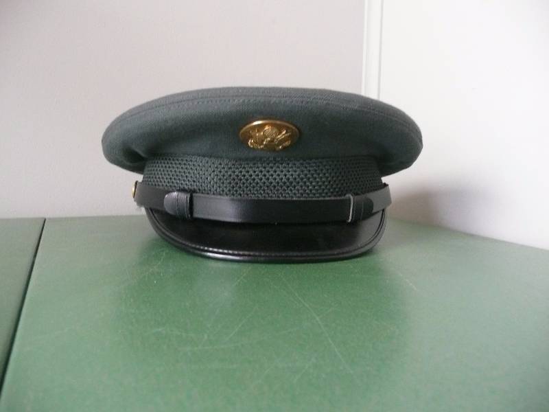 lot 35 image: VINTAGE OFFICIAL MILITARY ISSUED 100% WOOL HAT(SANDLER) - VERY GOOD CONDITION FOR ITS AGE