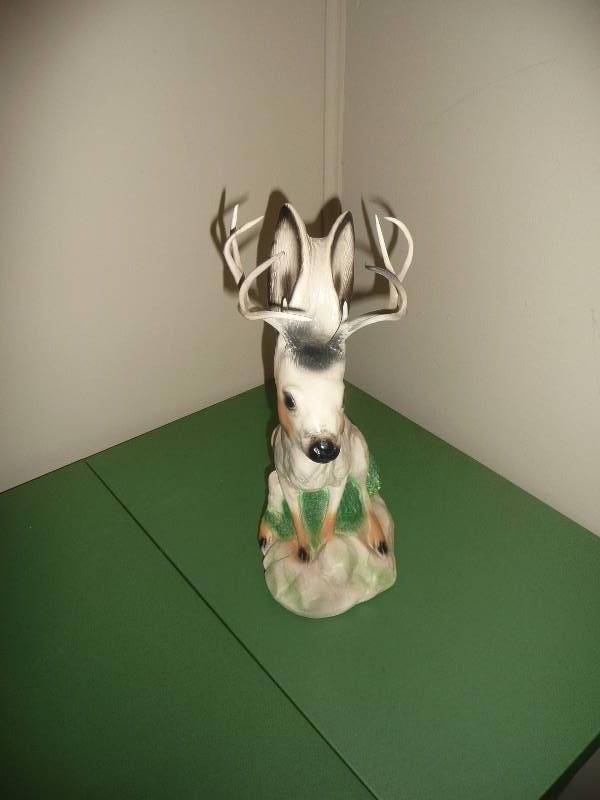 lot 9 image: 1970s ERA JACKALOPE STATUE - APPROX 9IN WIDE BY 16IN HIGH
