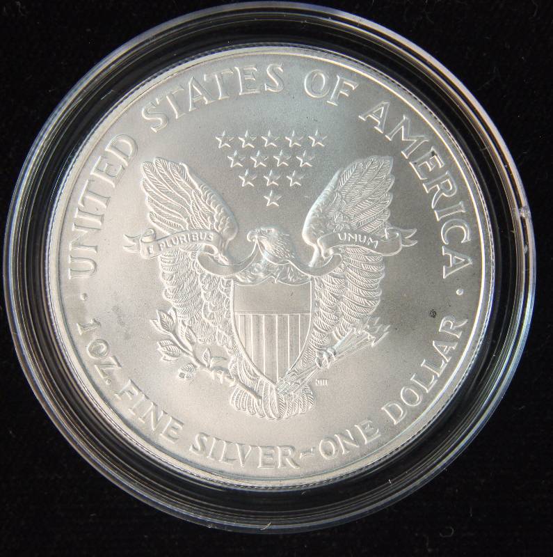 1995 AMERICAN SILVER EAGLE 1 TROY Oz. .999 FINE SILVER DOLLAR IN AIRTITE HOLDER