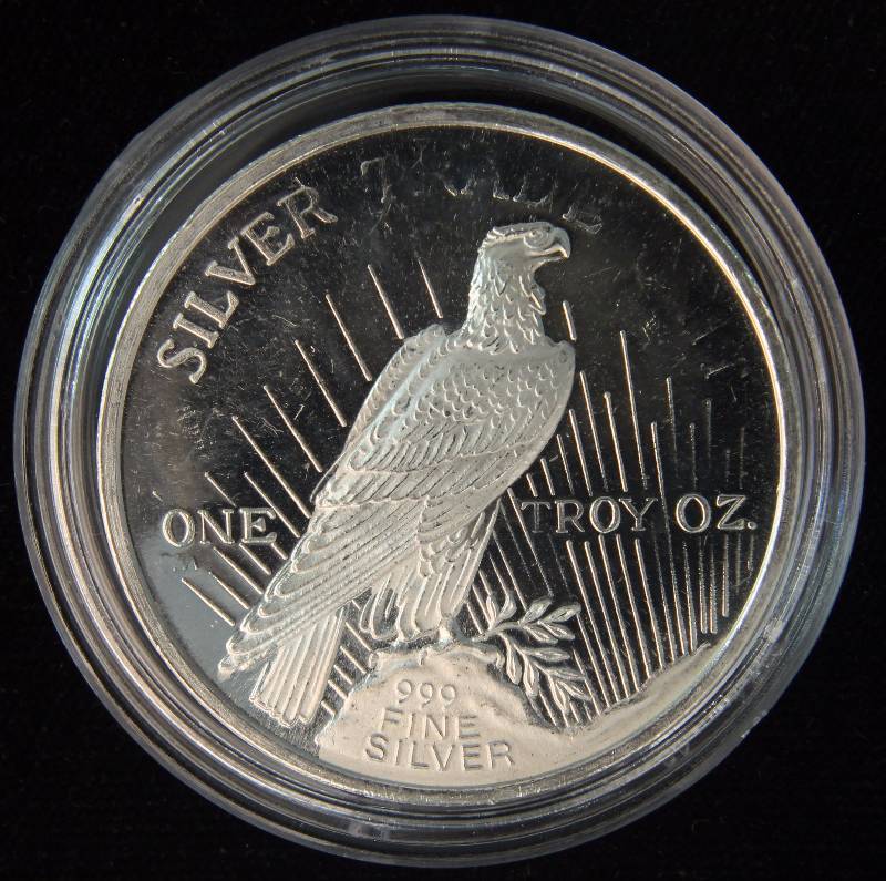 1 TROY OZ. .999 FINE SILVER VINTAGE 1988 PEACE DOLLAR DESIGN IN AIRTITE HOLDER