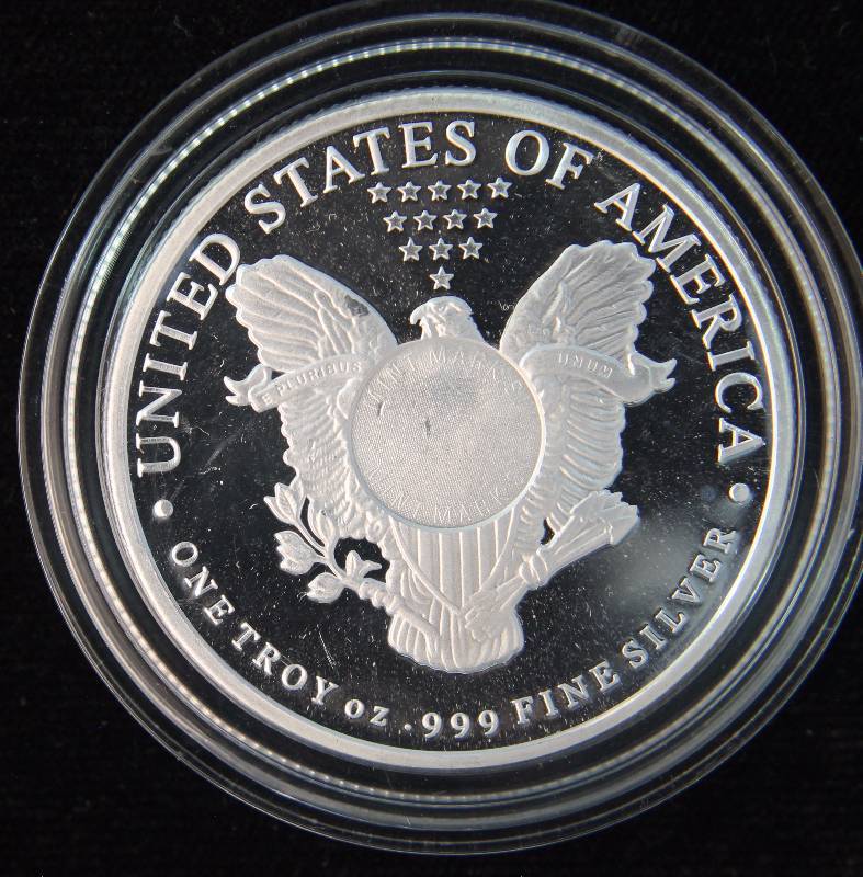 1 TROY OZ. .999 FINE SILVER ROUND SILVER EAGLE DESIGN IN AIRTITE HOLDER