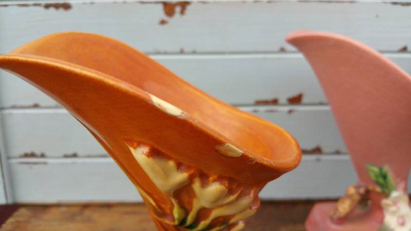 lot 57 image: Roseville Potty 3 Cornucopia