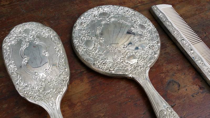 lot 65 image: Ornate Silverplate Dresser Set