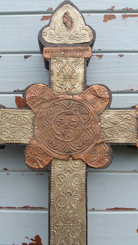 lot 68 image: Stamped Foil Overlay Cross - Wall Hanging