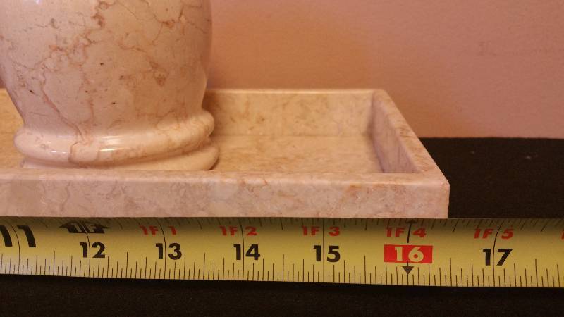lot 84 image: Stone Bathroom Set