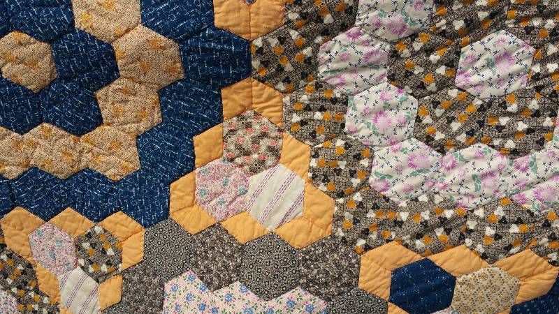 lot 97 image: Hand Made Quilt