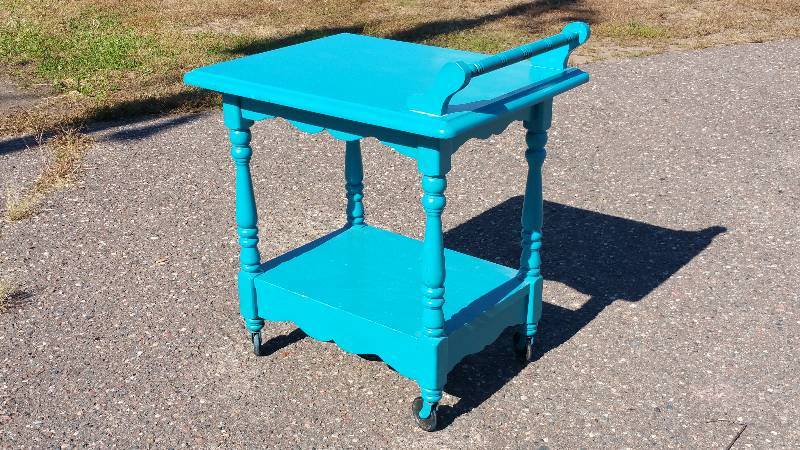 lot 17 image: Vintage Painted Tea Cart