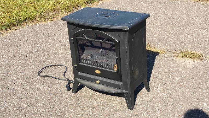 lot 117 image: Like-New Charmglow Fireplace Heater