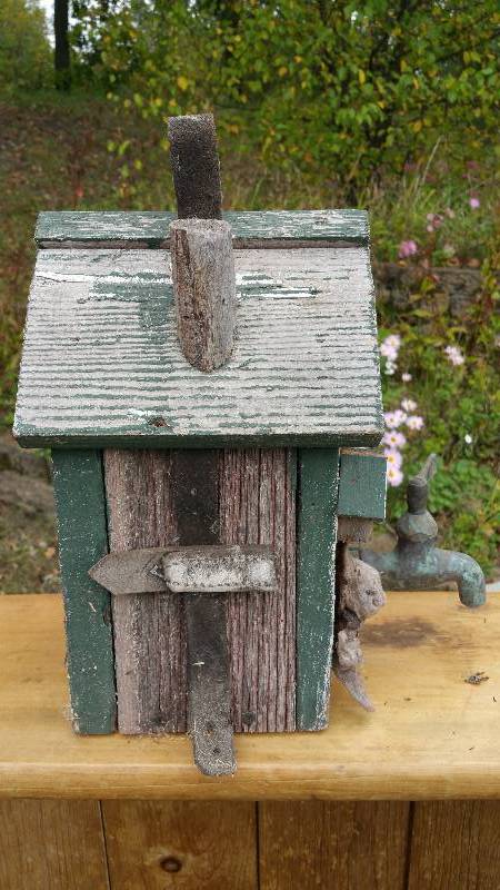 lot 41 image: Custom Made Rustic Artistic Bird House
