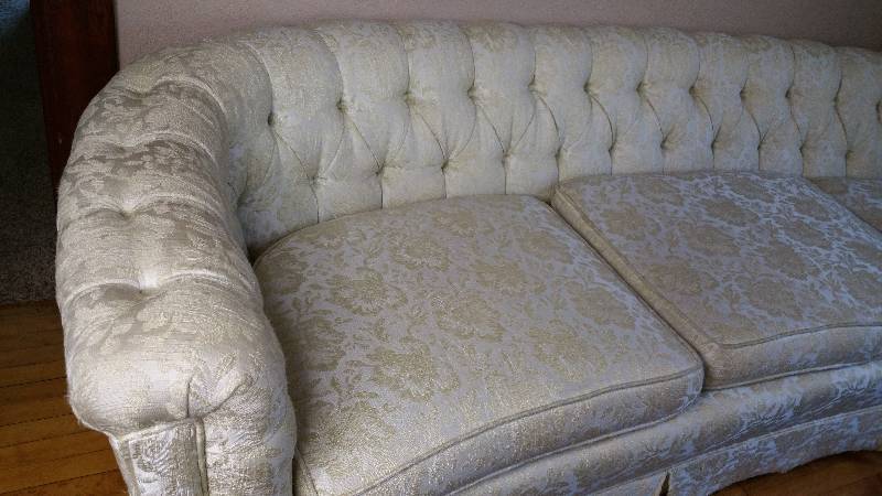 lot 29 image: Mid-Century Vintage White Sofa