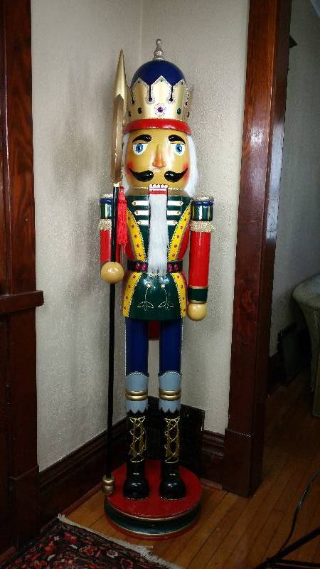 lot 10 image: 6 Solid Wood Ornate Nutcracker Soldier