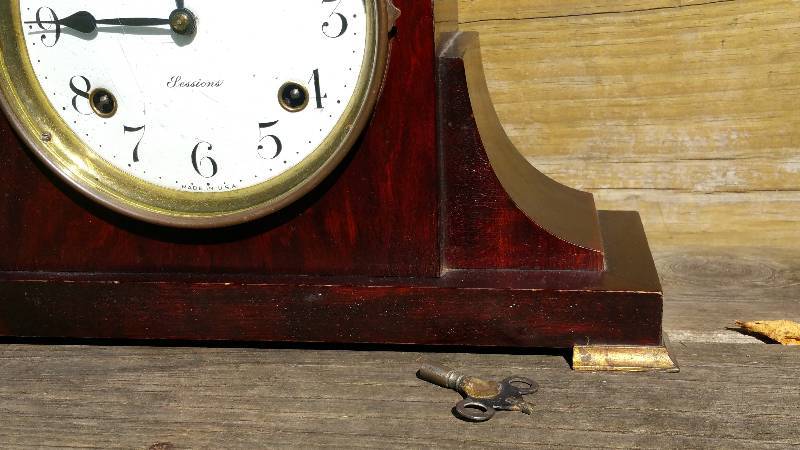 lot 36 image: Antique Sessions Mantle Clock