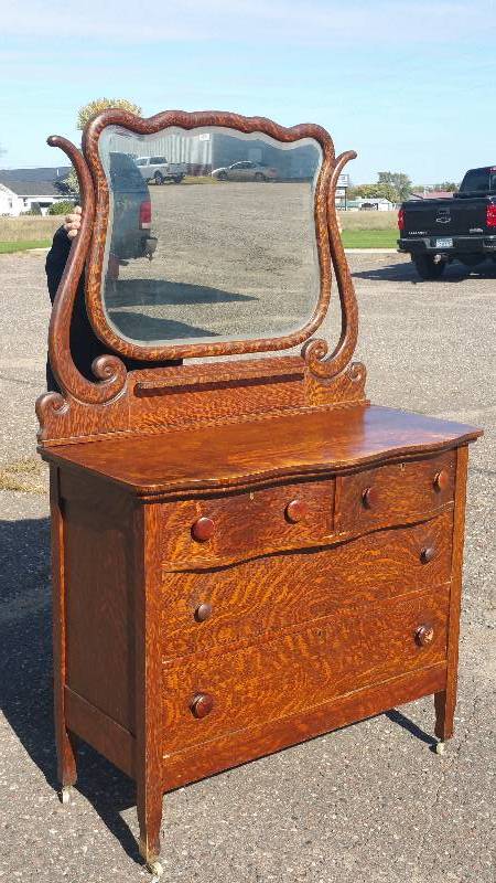 lot 37 image: Gorgeous Quarter Sewn Tiger Oak Harp Dresser  Comode
