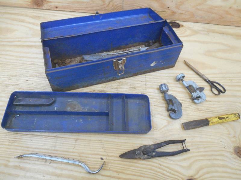 lot 15 image: Steel Toolbox With Assorted Hand To...