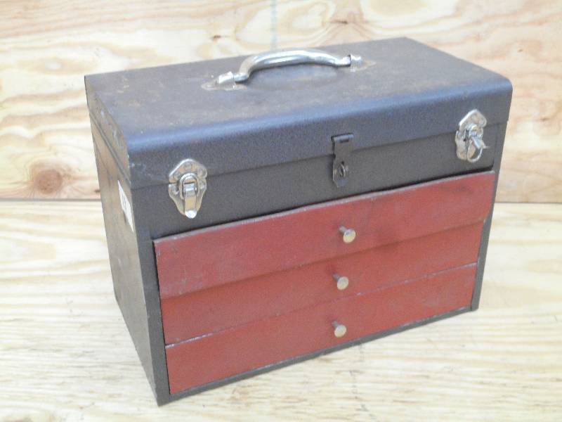 lot 18 image: 3-Drawer Steel Toolbox, Empty ...