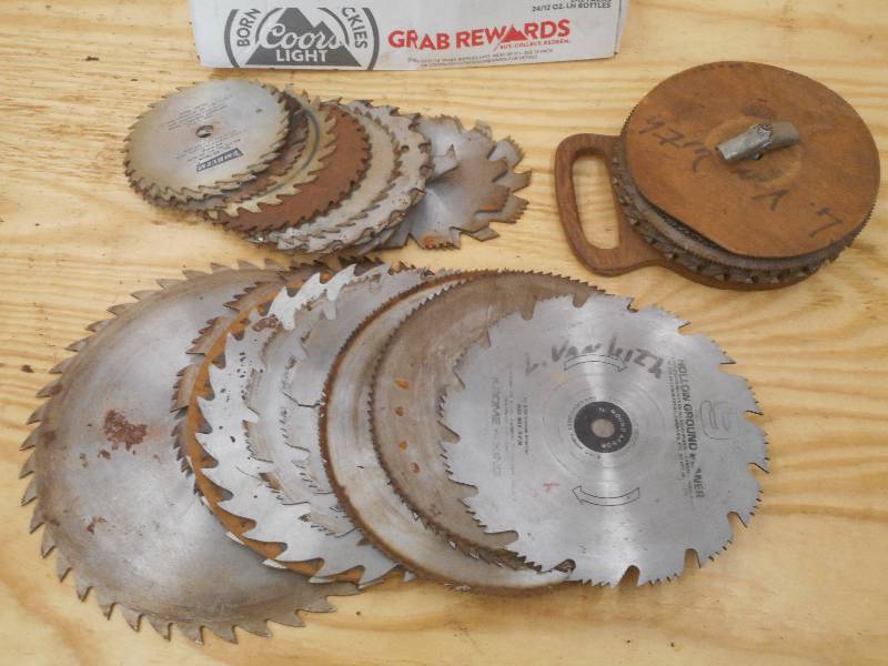 lot 30 image: Box Lot Of Approx (18) Table Saw B...