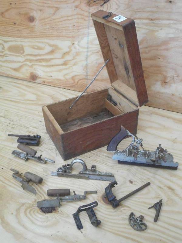 lot 34 image: Antique Hand-Carving Tool Set With ...