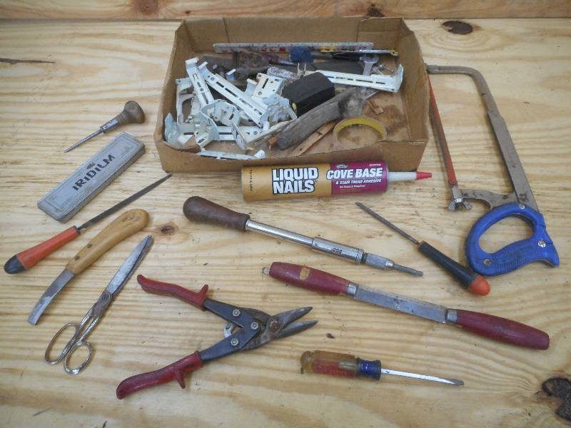 lot 38 image: Box Of Assorted Hand Tools, Carvin...