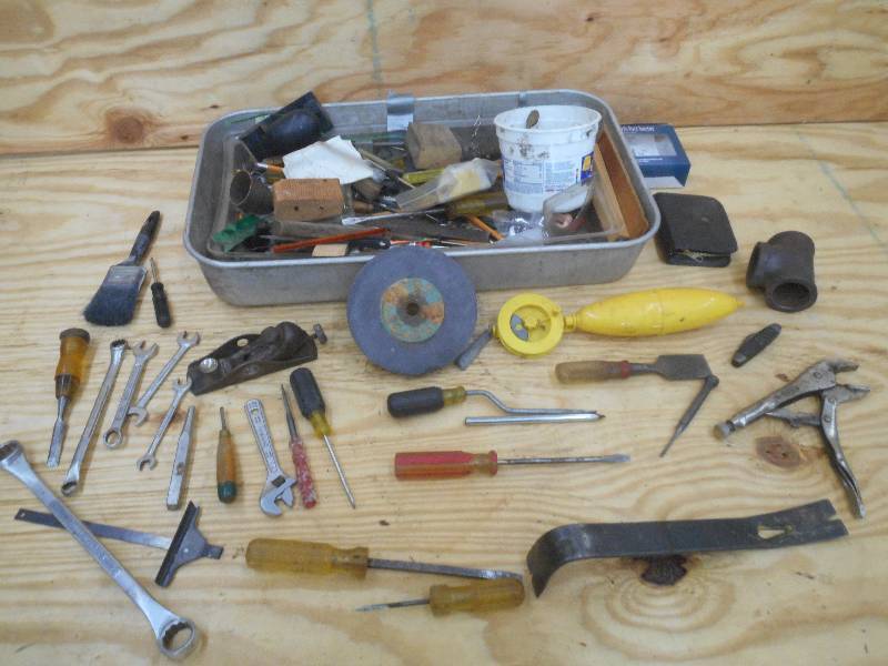 lot 40 image: Tray Of Assorted Wrenches, Hardware...