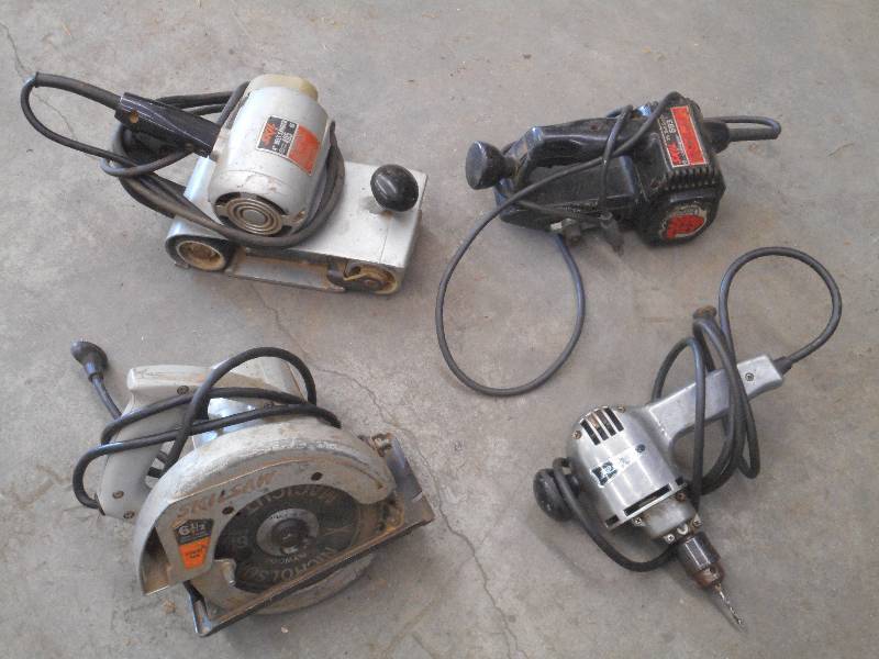 lot 54 image: (4) Power Tools 6.5 Circular Saw,...
