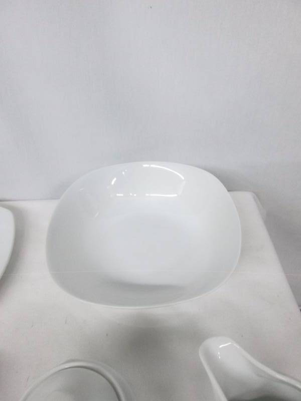 Alcove 21-pc. Square White Porcelain Dinnerware Set